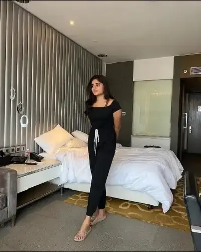 Call Girls Service in Valangaiman